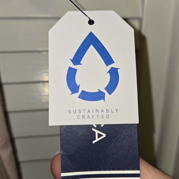 Nautica Women's M Gold Foil Tee NEW - Picture 8 of 14